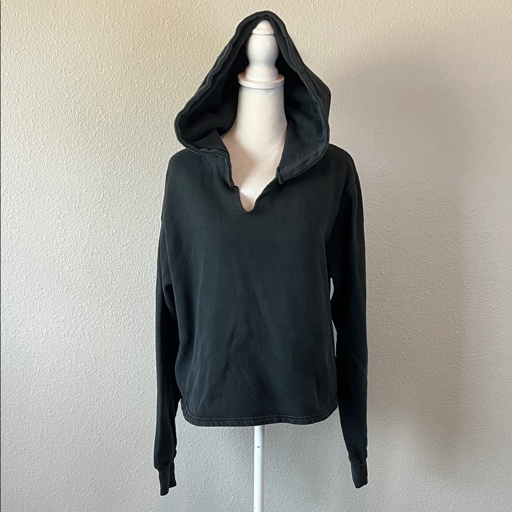 Women's Boxy Cropped Hoodie 84 Graphic Estimated Size Large